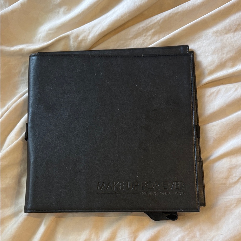 Makeup Forever Black Brush Holder *Final Sale*